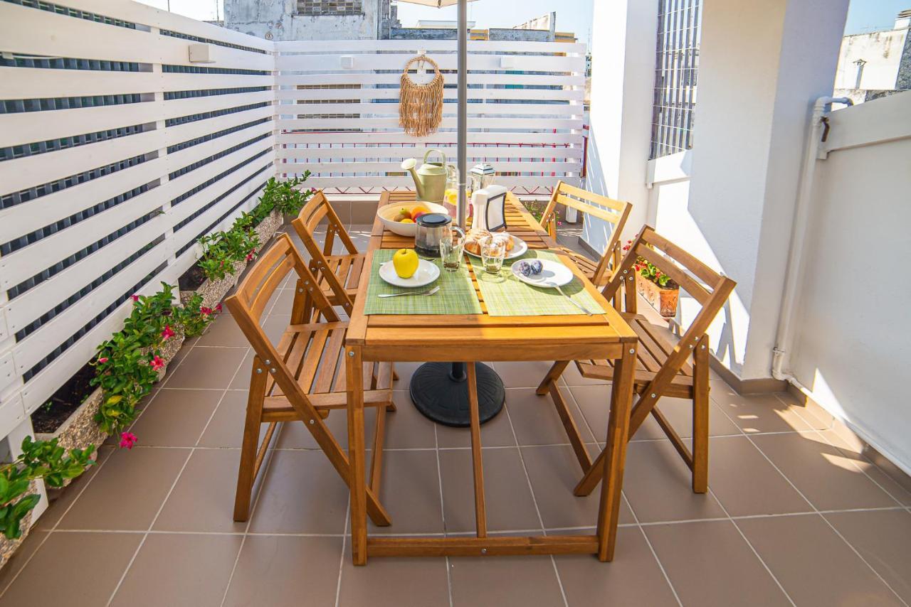 E Apartment *